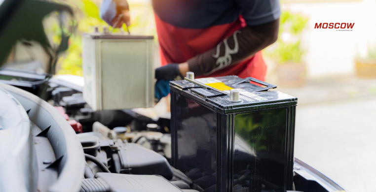 Car battery installation in narrow lanes
Daryaganj Old Delhi